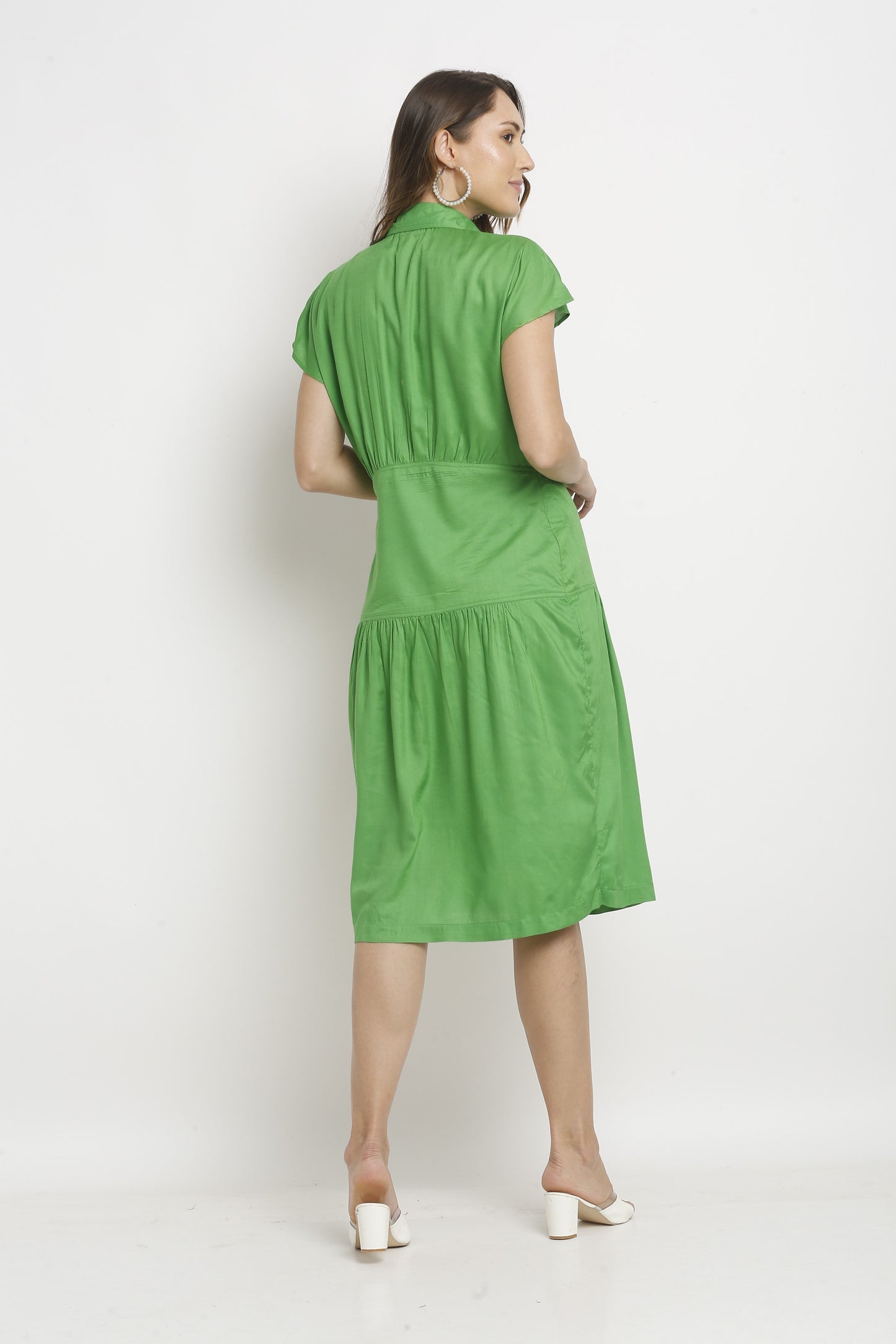 C&C Collar Neck Knife pleat Details Solid Midi Dress